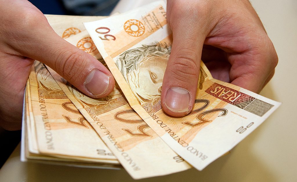 Funcionalismo público estadual recebe nos dias 29 e 30