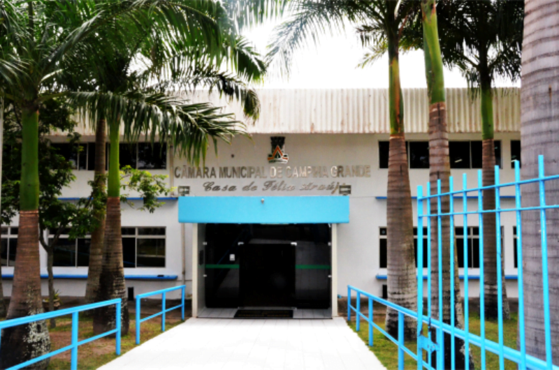 Depois de dois meses parada, Câmara entre em recesso mais uma vez