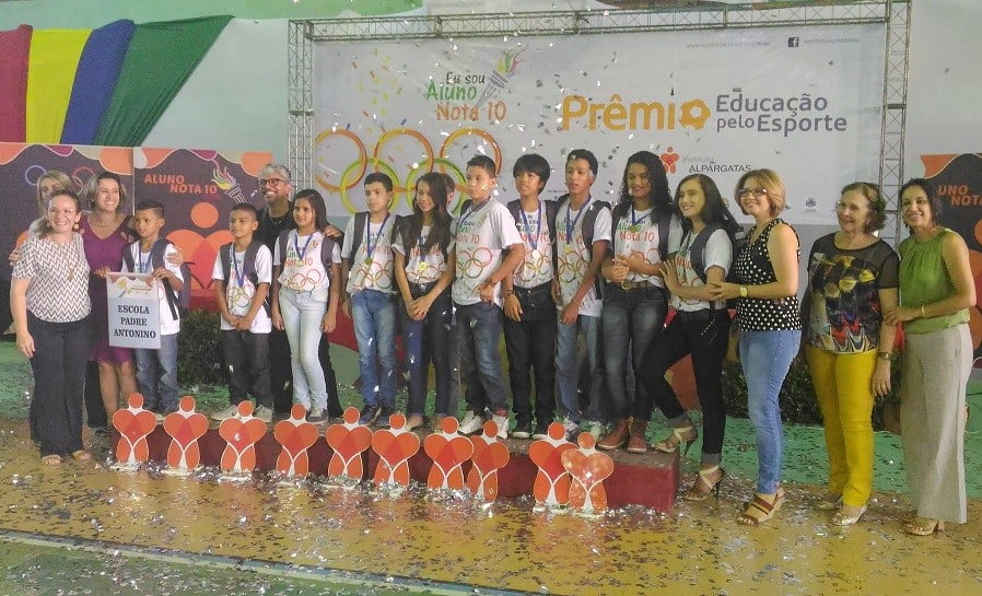 Prêmio ‘Aluno Nota 10’ reconhece desempenho de mais de 800 estudantes da Rede Municipal de Ensino