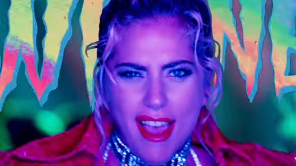 Gaga disponibiliza o clipe da canção “John Wayne” no VEVO