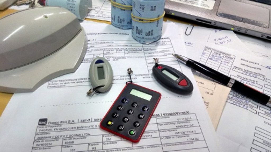 Brasil cai e outros aproveitam o instante para crescer