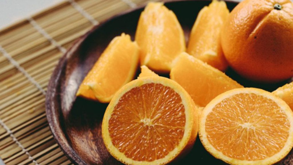 Pesquisa brasileira afirma que suco de laranja é excelente para emagrecer