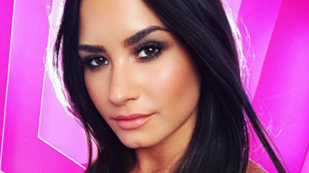 Neymar e Demi Lovato trocam curtidas em rede social