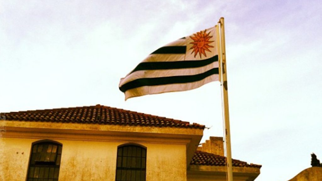 Uruguai se torna a 1ª nação a regulamentar o uso recreativo da Maconha