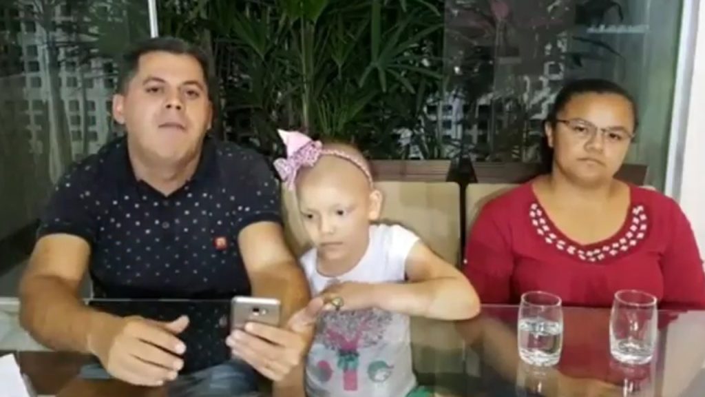 Ouvintes fazem mobilização para ajudar criança com câncer