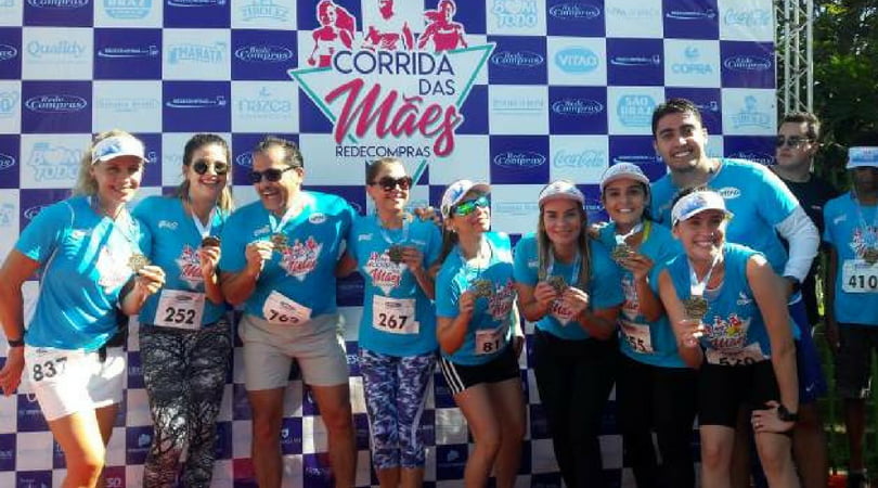 Mais de mil atletas participaram da primeira Corrida das Mães Redecompras neste domingo
