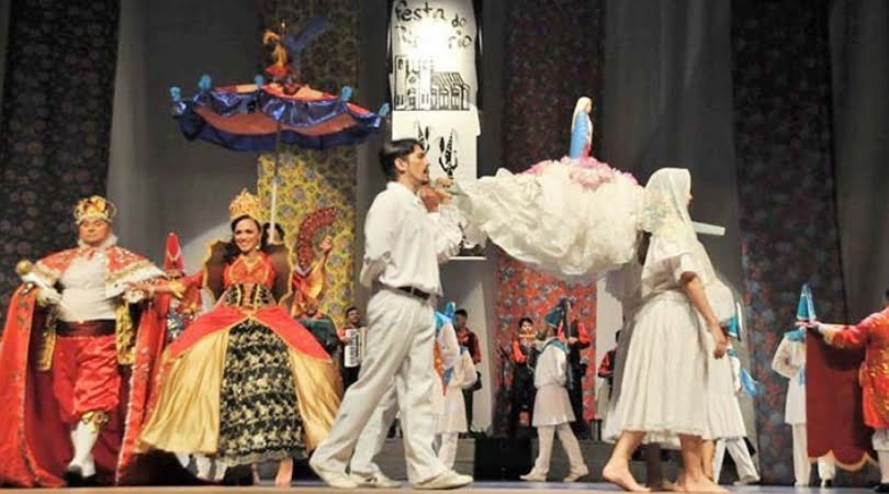 Grupo Acauã da Serra apresenta espetáculo em turnê no Chile