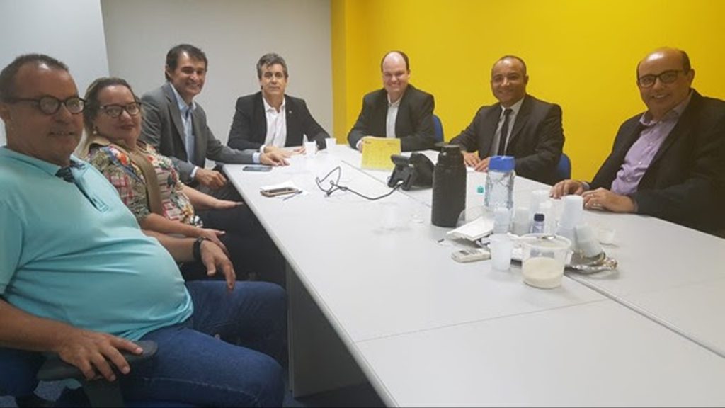 Romero vai ao BB e pede celeridade no processo de homologação dos contratos do Conjunto Aluízio Campos