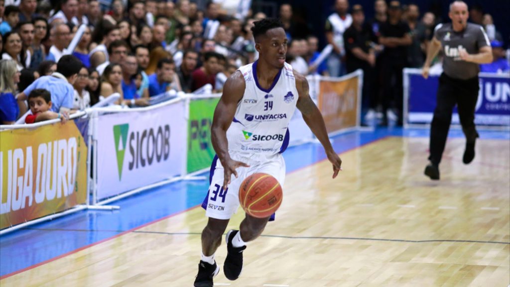 Basquete Unifacisa vence o São Paulo e está a uma vitória do título da Liga Ouro