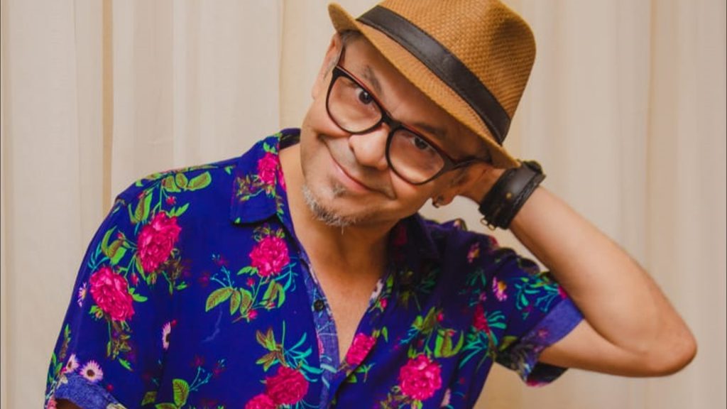 Tony Dumond comemora 20 anos de carreira com EP