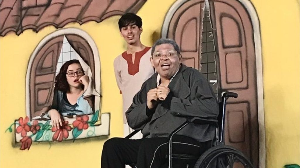 Tem infantil da Cia. Alexandre Fialho no Municipal