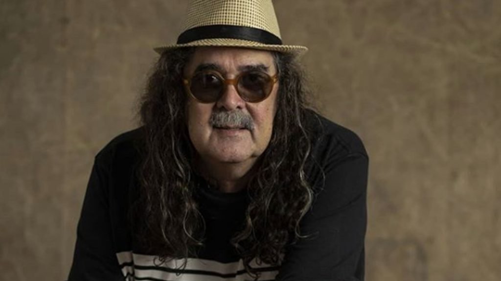 Infarto agudo do miocárdio mata o cantor Morais Moreira aos 72 anos; Elba Ramalho lamenta morte do amigo