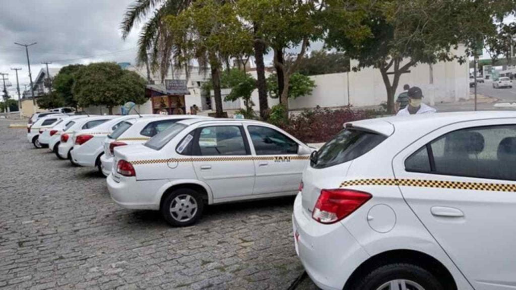 PMCG promove dia D de vacinação para taxistas, mototaxistas e motoristas de transporte escolar