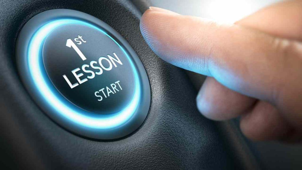 Autoescolas começam aulas práticas para categoria B, segunda (27)