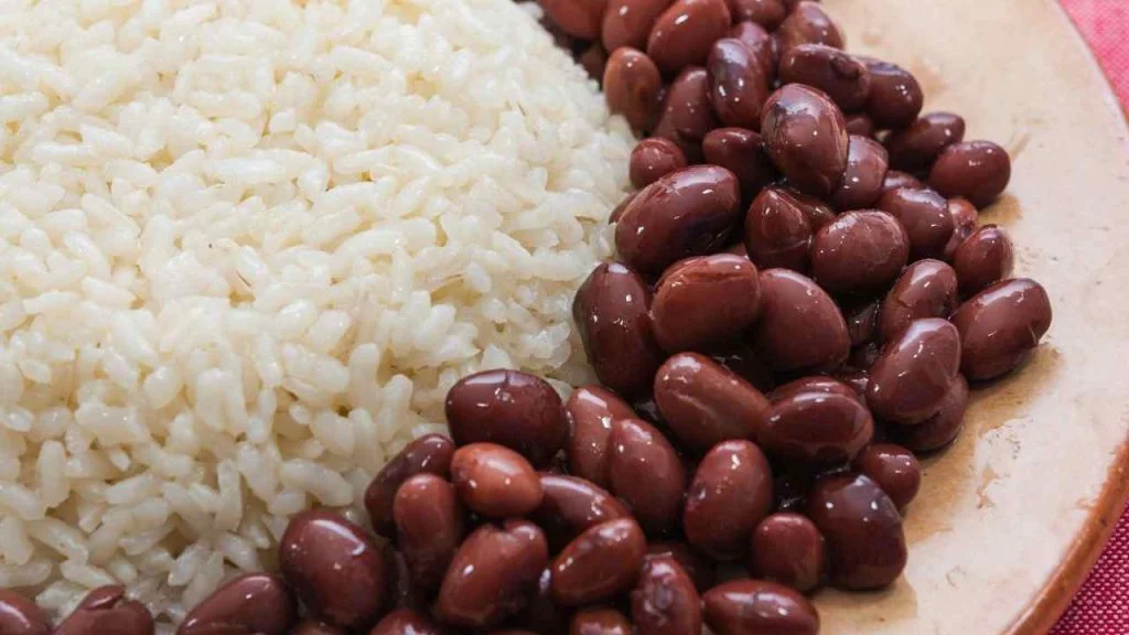 Arroz e feijão ainda são os mais consumidos pelos brasileiros