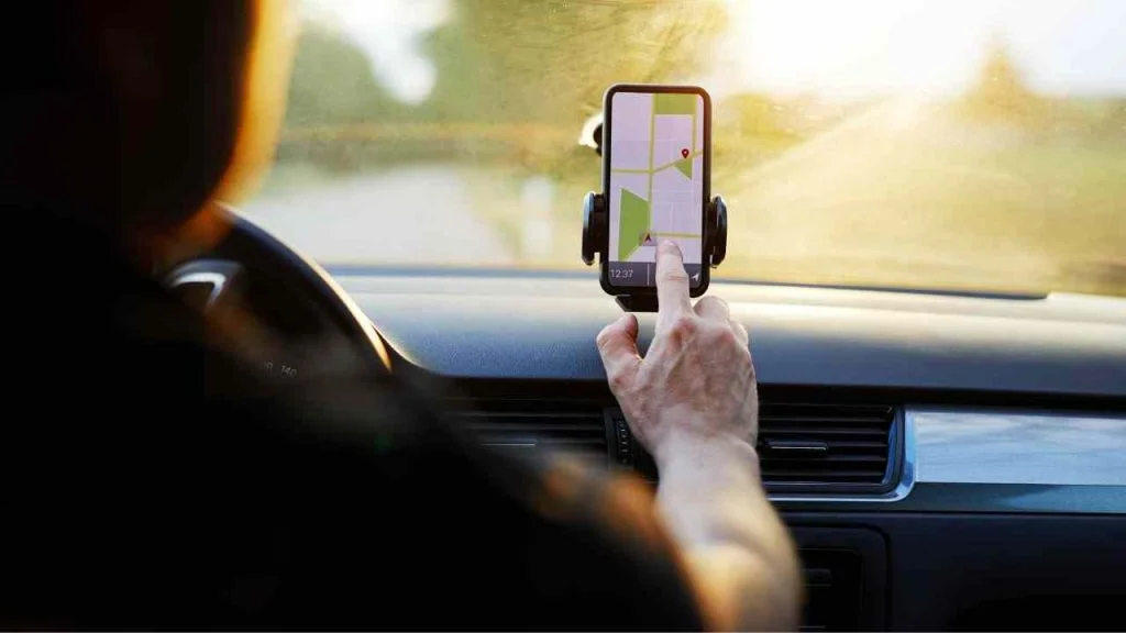 Cestas básicas estão sendo entregues à motoristas de aplicativo em CG