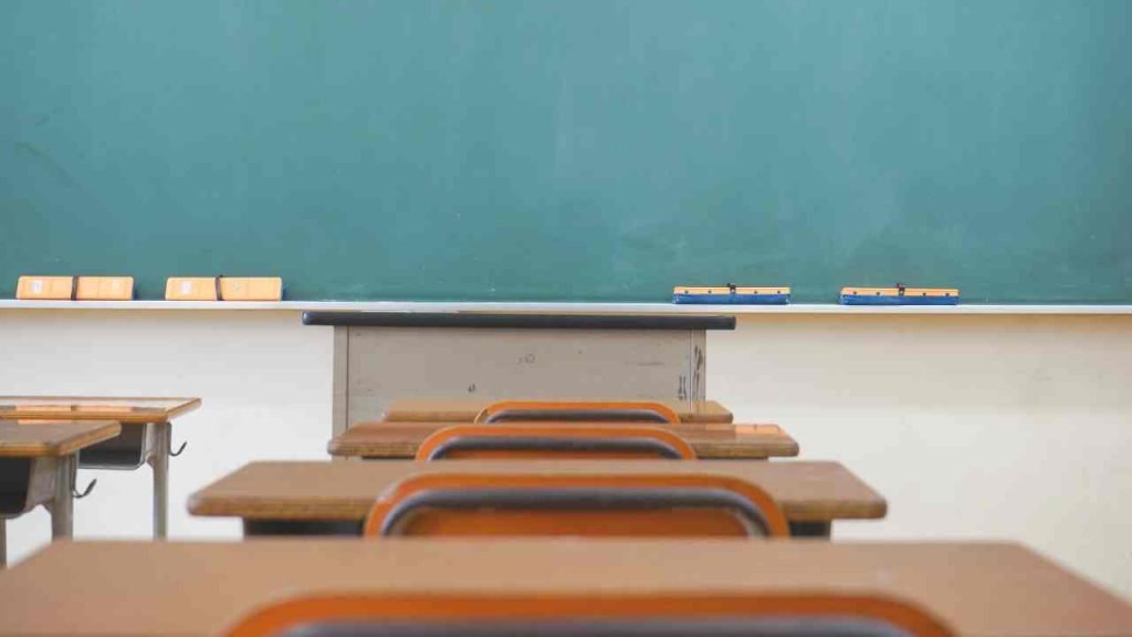 Governo do Estado emite decreto com diretrizes para volta às aulas