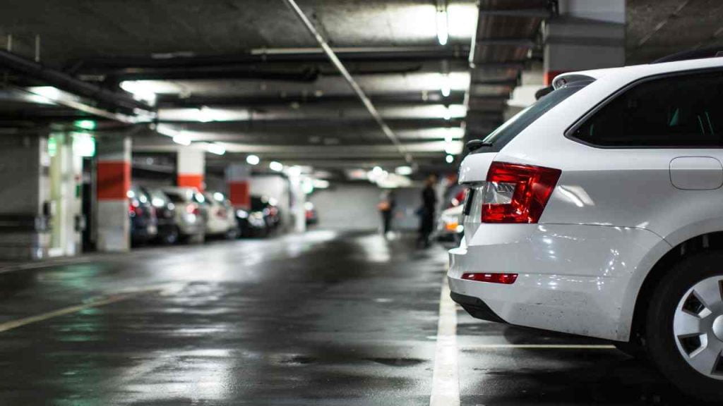 ALPB promulga projeto que proíbe cobrança de multa por perda de ticket em estacionamento