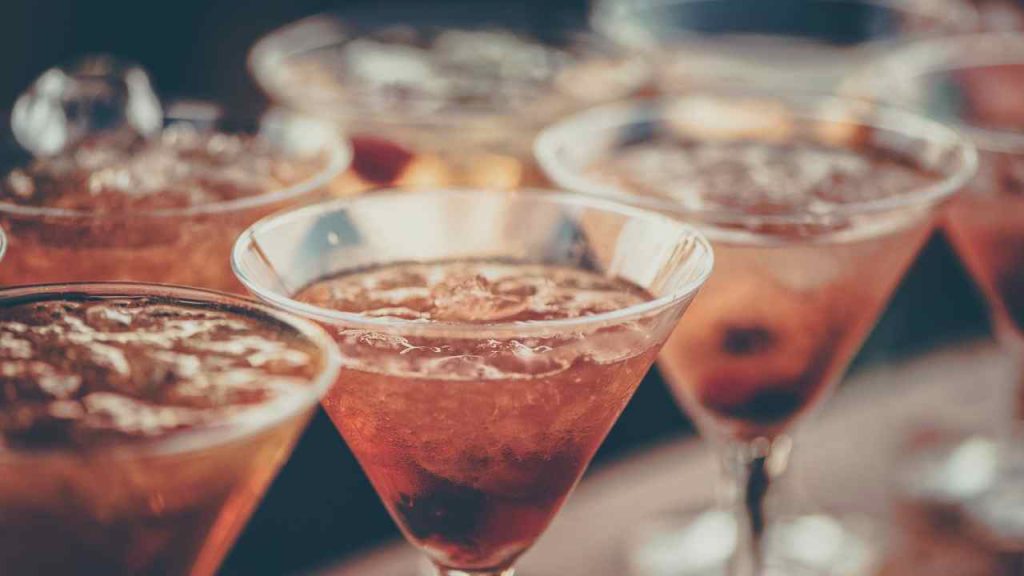 Uso de álcool durante a pandemia é tema de pesquisa da OPAS