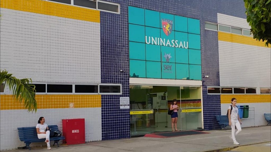 UNINASSAU abre vagas para professores de várias áreas