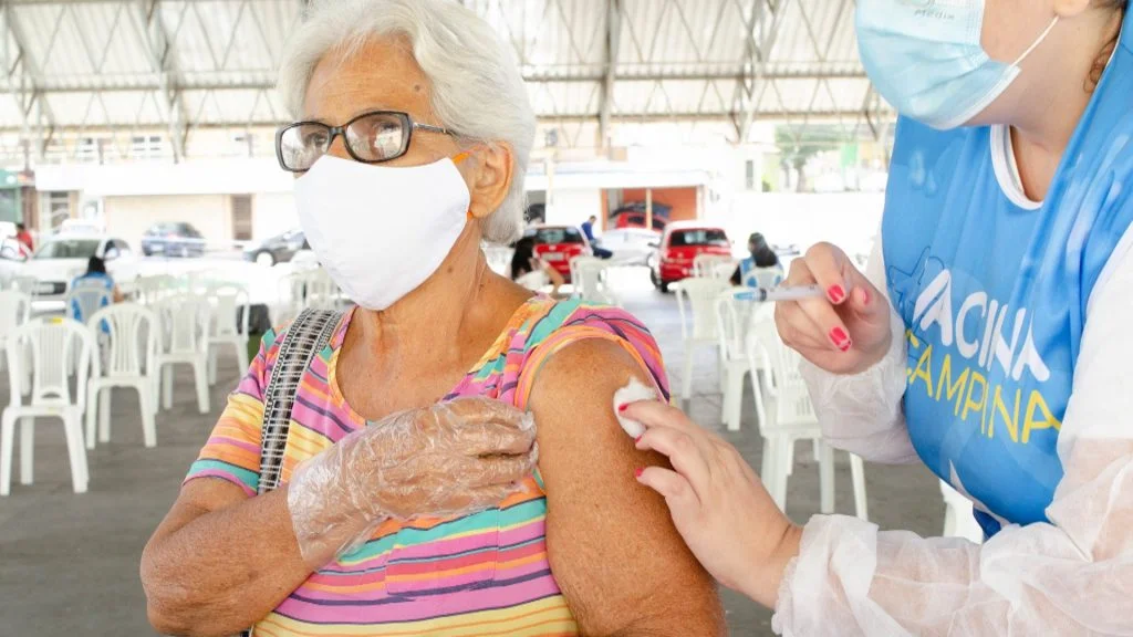 PMCG anuncia início do calendário de vacinação para idosos de 60 até 64 anos de idade