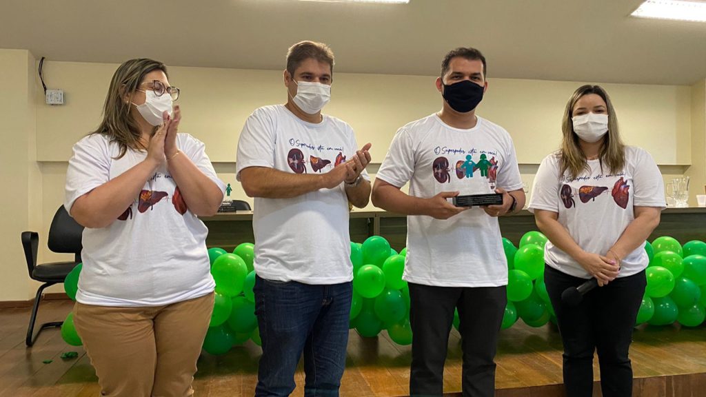 Trauma de Campina Grande recebe troféu da Central Estadual de Transplantes
