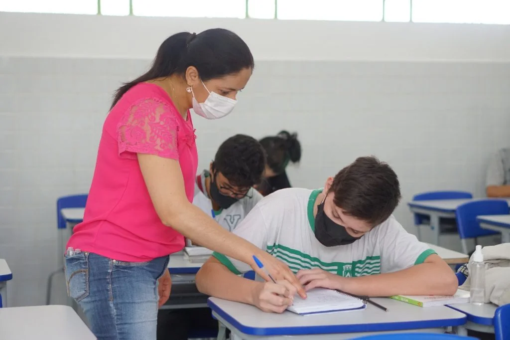 Seduc lança programa de aulas de reforço para estudantes da Rede Municipal de ensino