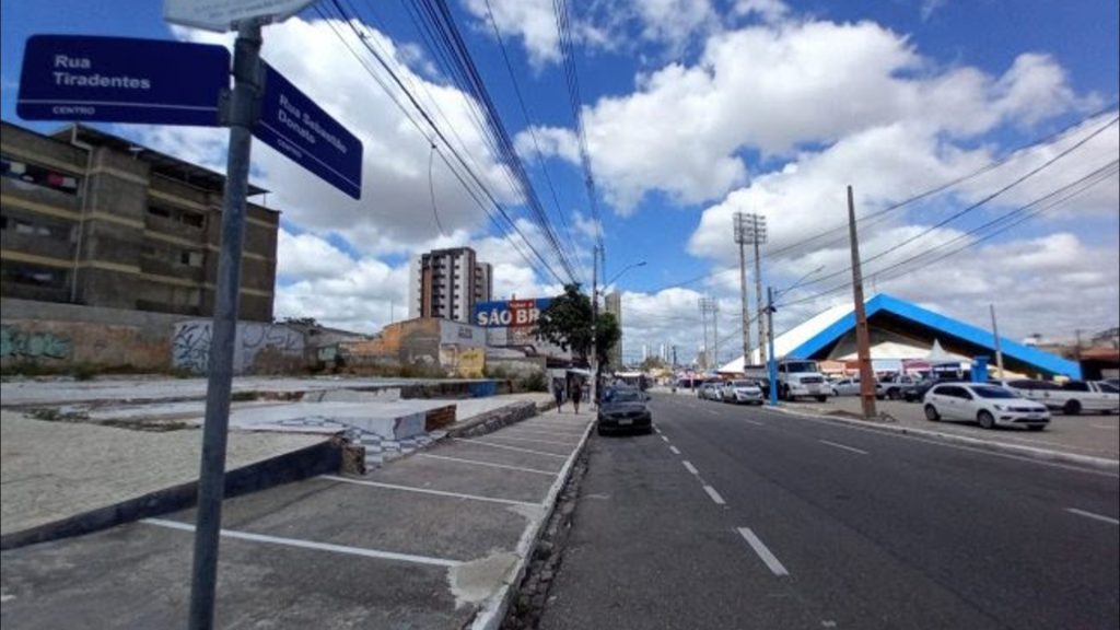 STTP inicia entrega de adesivos de trânsito livre a moradores do entorno do Parque do Povo
