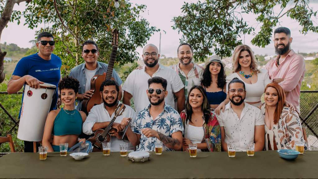 Artistas celebram o Projeto agah interpretando “Ei, Flor!”