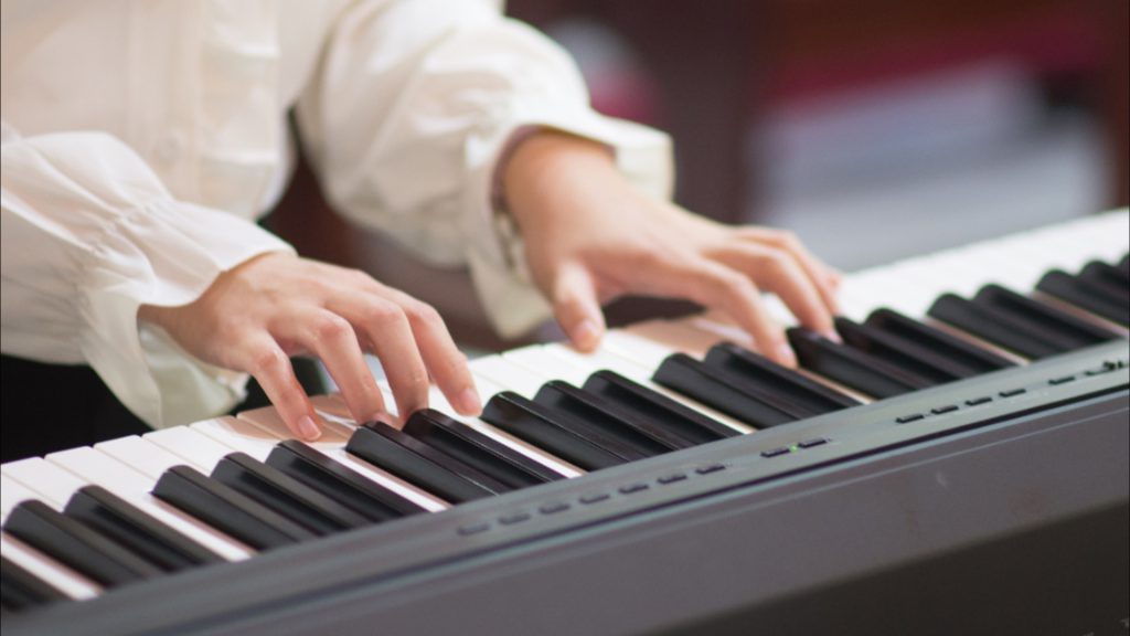 Aulas de piano online  Aprenda piano com aulas detalhadas online