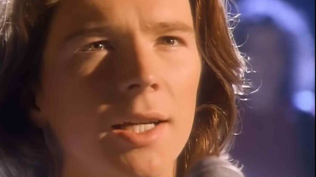 MÁQUINA DO TEMPO – Rick Astley – Cry For Help