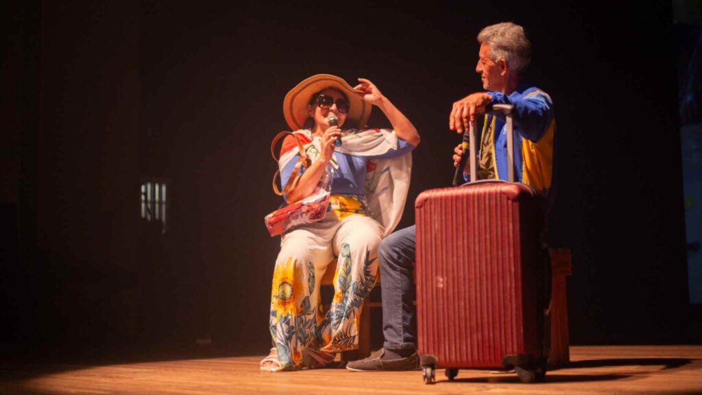 Estudantes da EJA fazem homenagem a Biliu de Campina em Noite de Talentos
