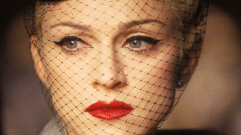 MÁQUINA DO TEMPO – Madonna – Take A Bow