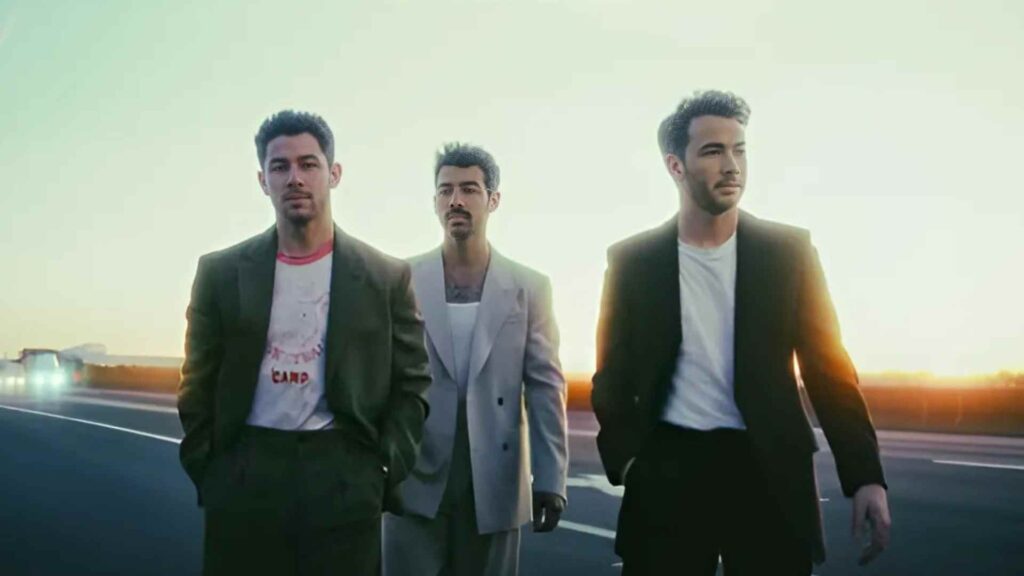 Jonas Brothers anunciam canção que é a marca do grupo
