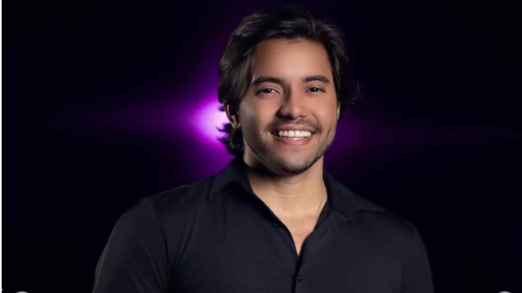 Victor Santos se apresenta no “Atemporal” em Campina Grande