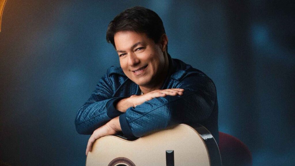 Alex Cohen apresenta tributo a Roberto Carlos em Campina Grande