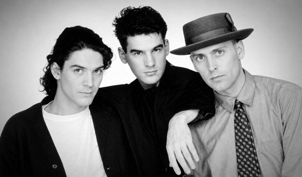MÁQUINA DO TEMPO – When In Rome – The Promisse